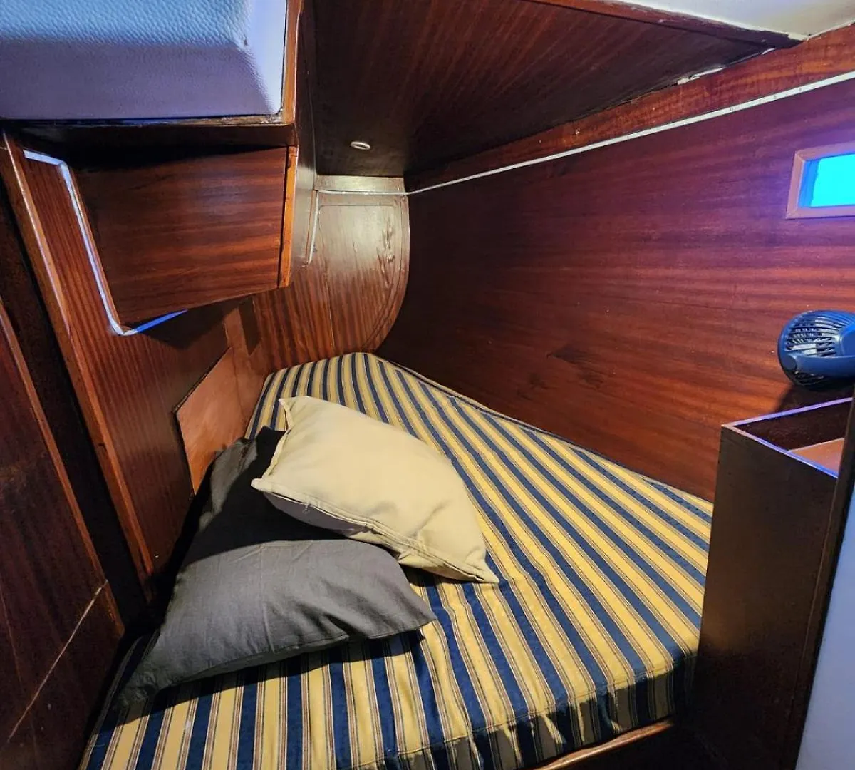 ברצלונה Sailboat Home ספרד